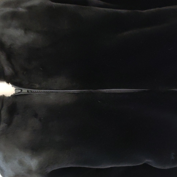 BLACK SHEARED BEAVER FAUX FUR HOODED PARKA - Picture 3 of 12